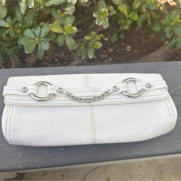 Juicy Couture Leather Silver and White Wristlet with Chain Accent - Picture 3 of 10